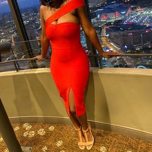One shoulder split thigh bandage dress